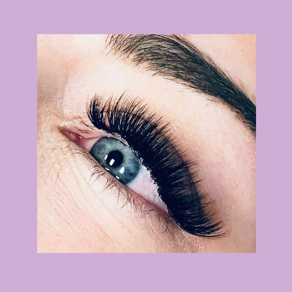 Custom Handmade Classic Eyelash Extensions (Strip) - Picture 1 of 4